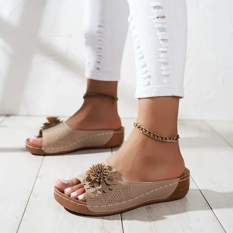 Women's Bohemian Wedge Sandals - 3D Floral Design Comfortable Walking Slippers, Summer Indoor and Outdoor Casual Fashion Sandals