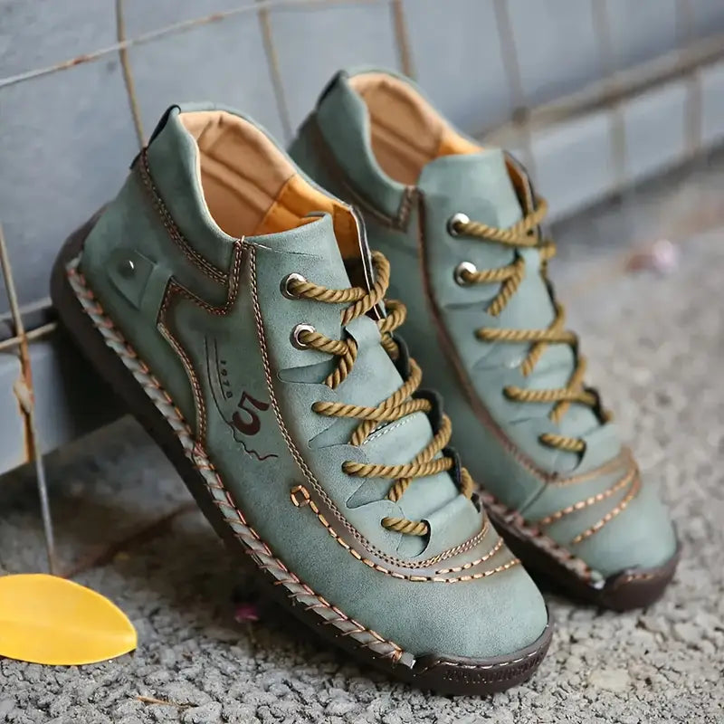 WalkEase™ Men’s Handmade Non-Slip Leather Sneakers – All-Day Comfort
